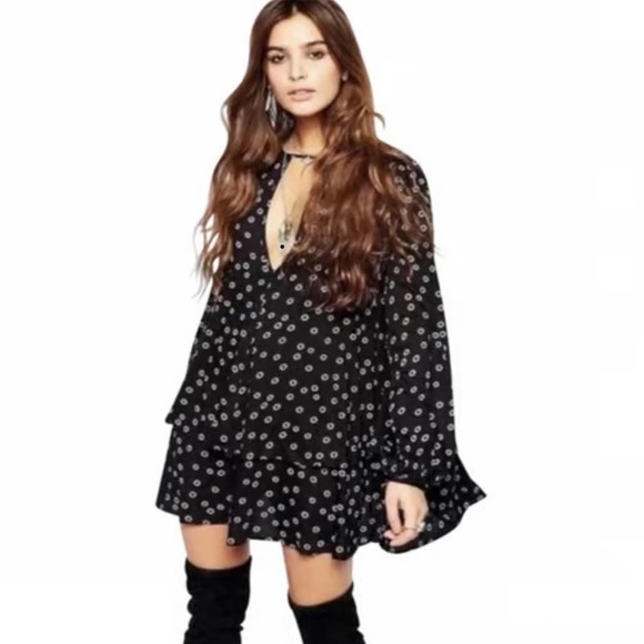 Free People Beck Long Sleeve Swing Dress Floral Black Medium $128 MSRP - Picture 1 of 8
